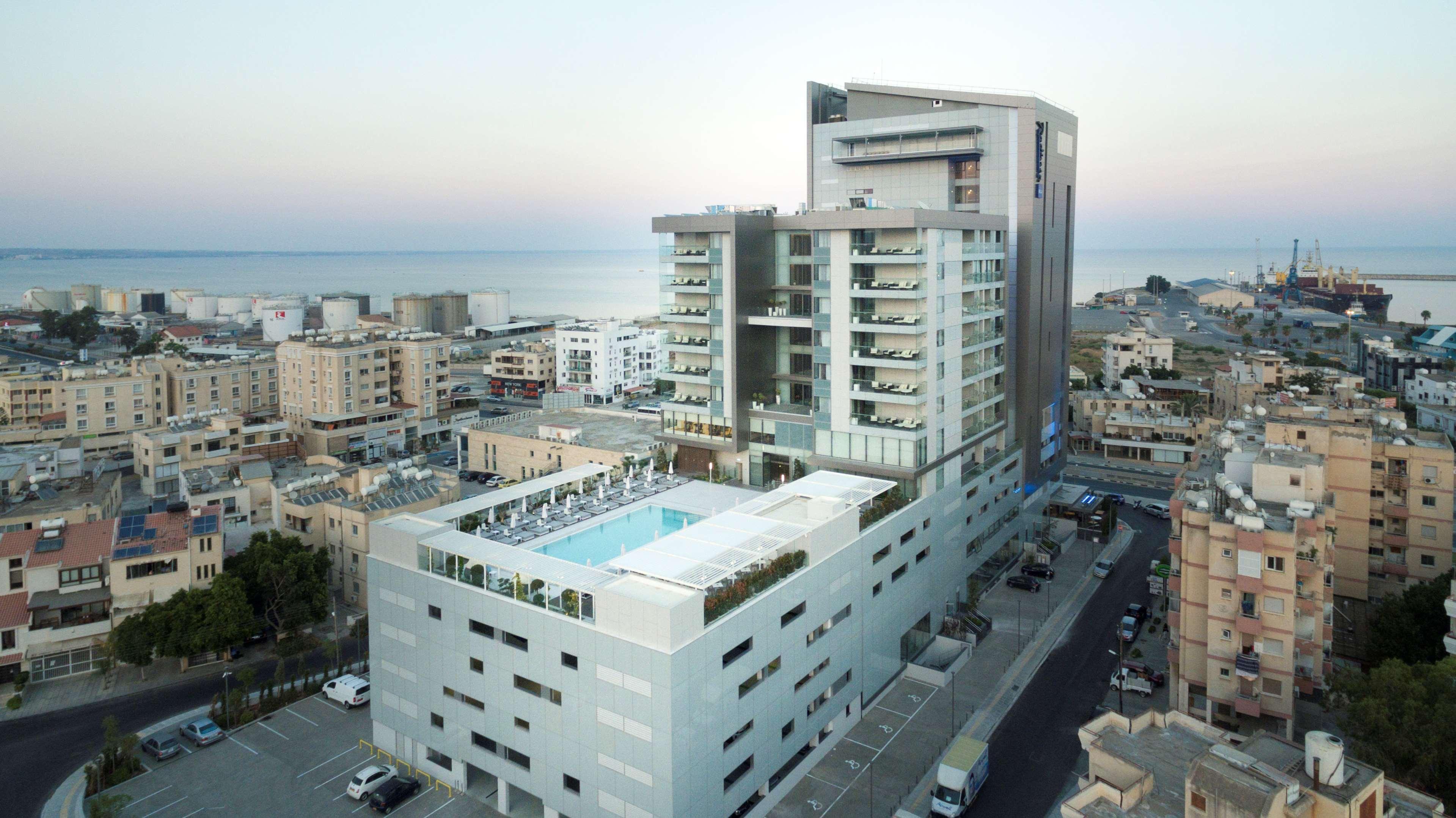 Radisson Blu Hotel, Larnaca Exterior foto