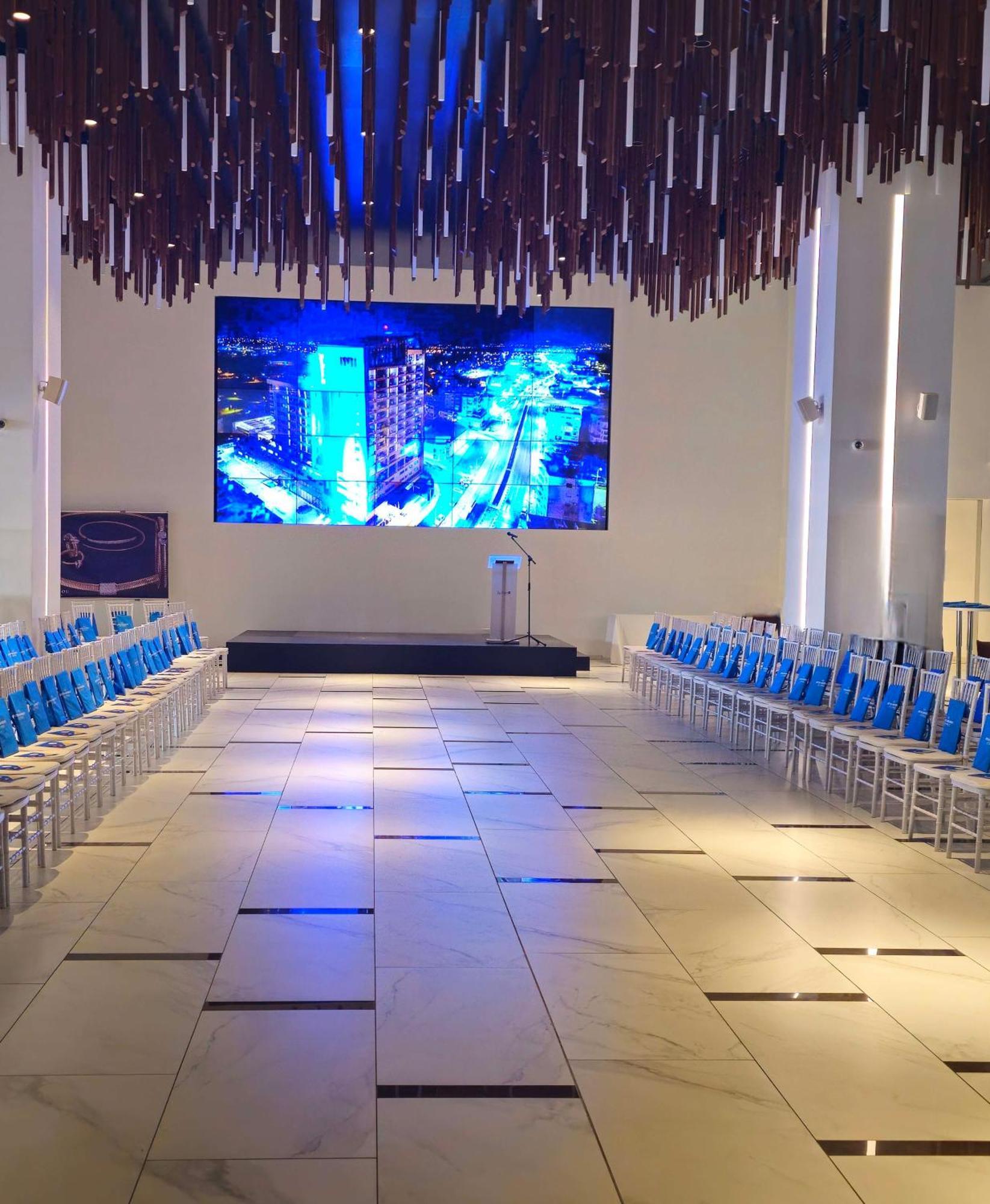 Radisson Blu Hotel, Larnaca Lárnaca Exterior foto The 2016 World Economic Forum Annual Meeting