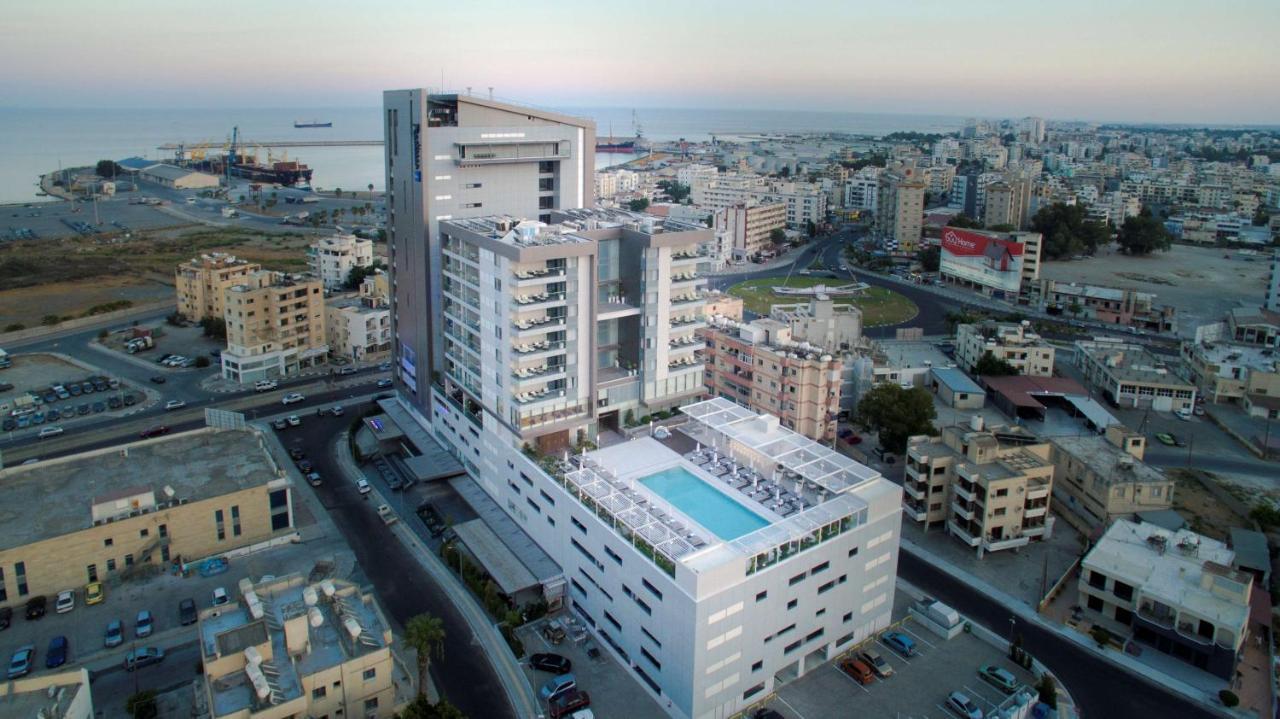 Radisson Blu Hotel, Larnaca Exterior foto